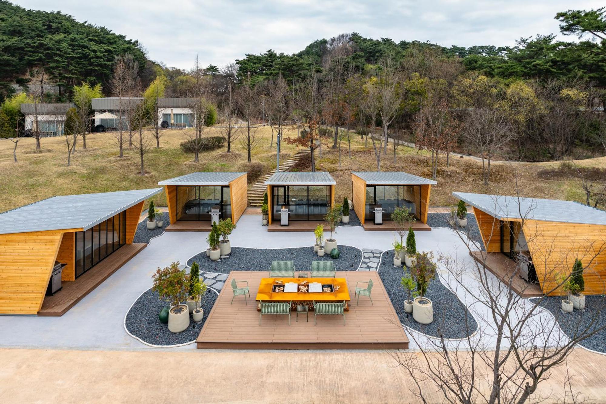 The Suites Hotel Namwon Екстер'єр фото