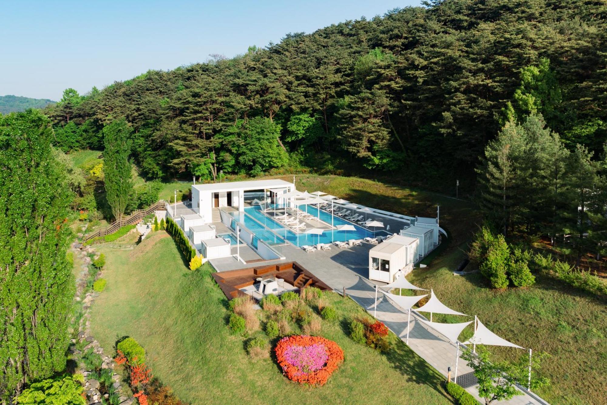 The Suites Hotel Namwon Екстер'єр фото
