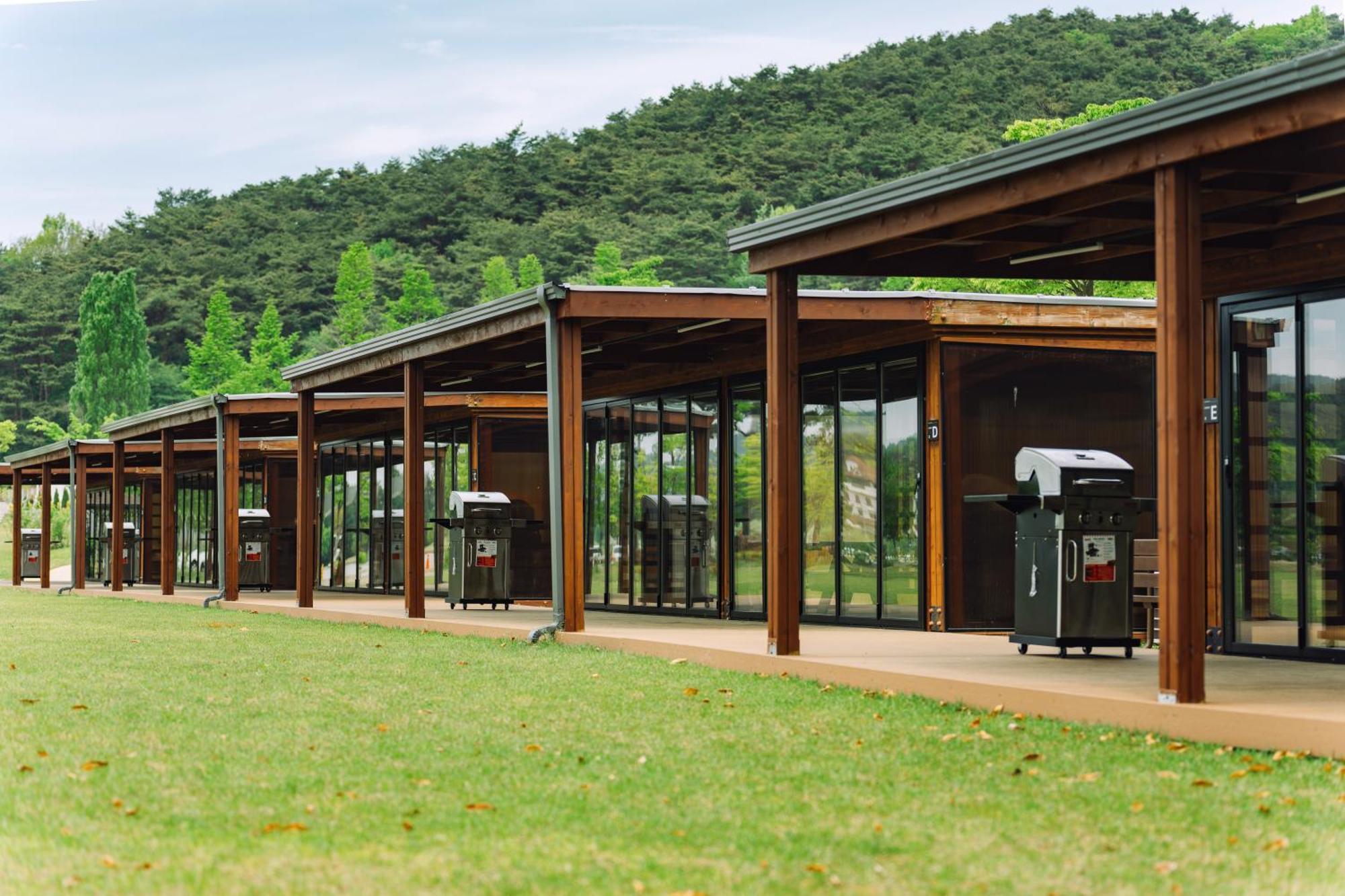 The Suites Hotel Namwon Екстер'єр фото