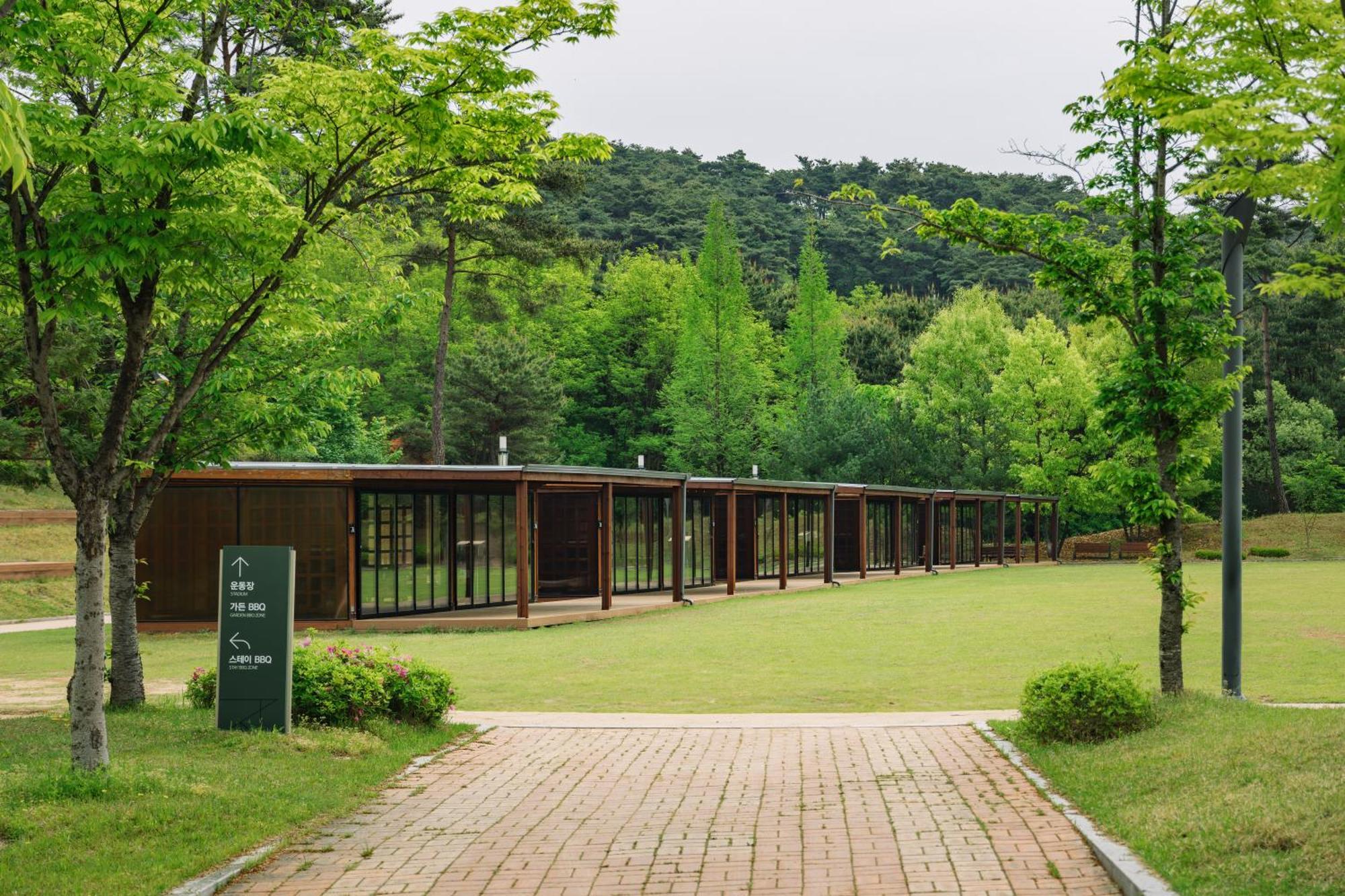 The Suites Hotel Namwon Екстер'єр фото