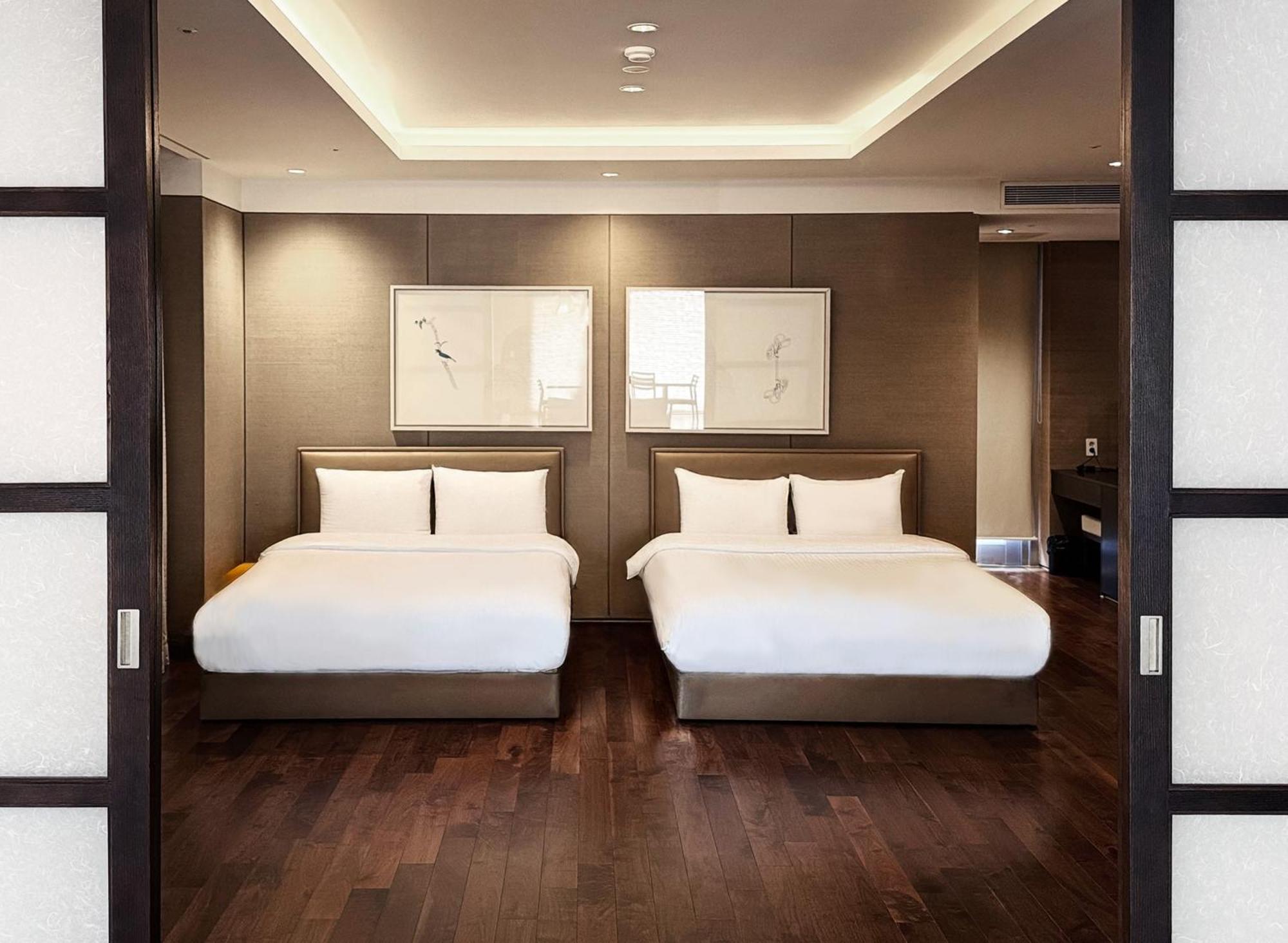 The Suites Hotel Namwon Екстер'єр фото
